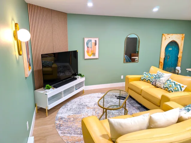 Bright, Modern & Fully Furnished 1-Bedroom Legal Suite — Perfect for Travel Medical Professionals